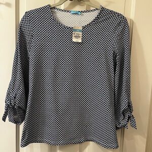 J. McLaughlin 3/4 sleeve top with tie cuff. Blue & White Raffia pattern.